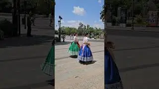 Праздник Fiestas de Patraix. Валенсия 🇪🇸 Традиционные костюмы и кастаньеты #travel #spain #espa&ntilde;a