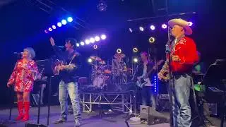 Goodnite, It’s Time To Go - Wally & The Beaves Live at Canoes Cabaret 10/2/2021