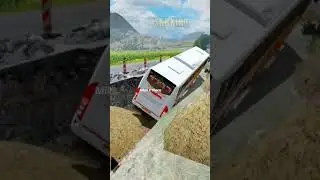 Volvo Shivshahi Bus Crash 😯😯 #shorts