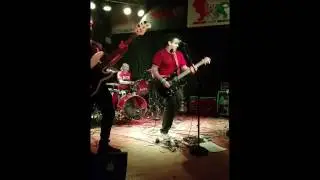 GAUgE performing 
