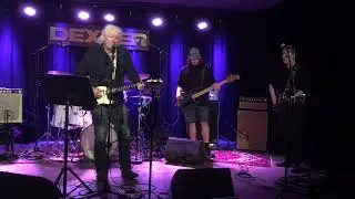 Dexter Blue Monday Blues Jam - Henrik Nybo singing and playing on dec. 11th. 2023