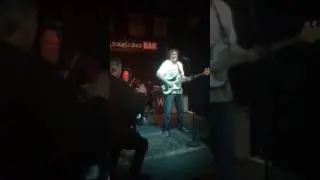 Dave tambourine rap