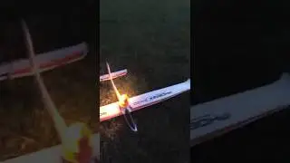 Rotating Beacon Light 🚨 On A Plane