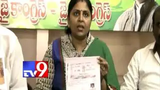 AP Cong leader Sunkara Padmasri speaks to media - TV9