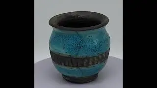 Little blue pot