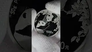 Платиновая монета Китая 