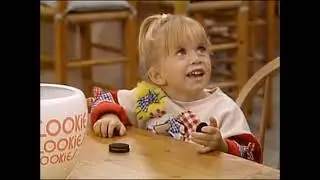 Full house || Michelle eats the middle part of the cookies