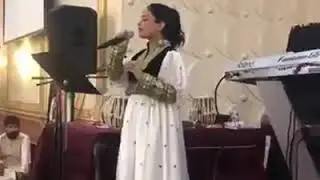 Beautiful Afghan Girl Song | So che janan janan razi || Afghanistan