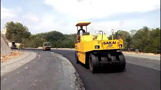 Tire Roller Sakai TS 205 Compacts Asphalt#roadconstruction