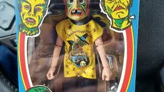 TOY HUNT PICK UP////BEN COOPER MONSTER FIGURE WITH COSTUME AND MASK #10 THE WITCH