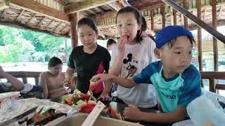 Du học h&egrave; Philippines: Học vi&ecirc;n trường PINES vui chơi tại c&ocirc;ng vi&ecirc;n PUGAD