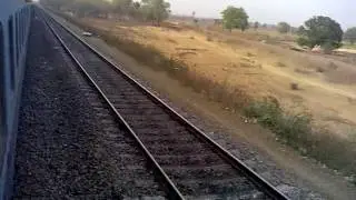 ET WDP4B Accelerating with 12322 Mumbai -Howrah Mail at Khutaha !!!!!
