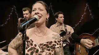 Hollywood - Miss Jue & Buddies