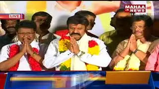 Brahmins felicitating Nandamuri Balakrishna over Jai Simha Movie | Mahaa News