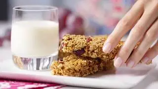 Tupperware - Homemade cereal bars