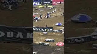 St. Louis Supercross 2025 SMX Next Main Event Opening Lap Crash