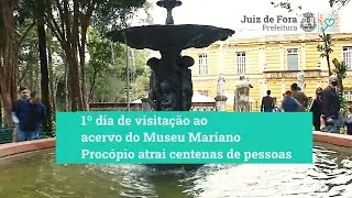 Centenas de pessoas visitam o acervo do Museu Mariano Procópio no primeiro dia de abertura