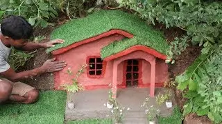 Building a small house using mud and wood