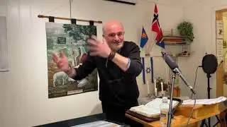 Ragnar Moldekleiv taler p&aring; Zion Porsanger pinsemenighet 