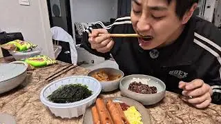 돼지 김치찌개 + 후랑크 소세지 + 스크램블 에그(망함)