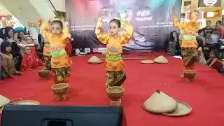 Tari Trang Tring Trung Suare Lesung