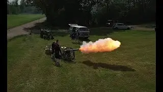 Drohne 21 Schuss Salut Hinterladerkanone B&ouml;llerkanone / Drone Firing 21 Salutes Breech Loader Cannon