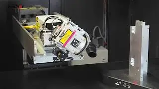 Baublys Lasermarkieranlage BL 9000 F20 mit Galvokopfschwenkung und Rolltor