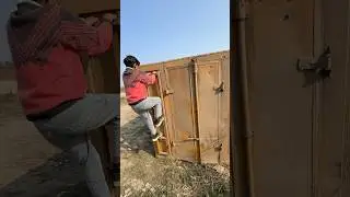 Container ka upar patang chali gyi #shorts #kite #kiteflying #patang #patangbazi