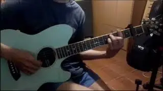 Tocando Monday Monday de The Mamas and The Papas, Guitarra Ibanez Talman