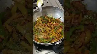 Quick & Easy Vegetable Maggi in 10 Minute! #VegetableMaggi #QuickRecipes #CookingShorts