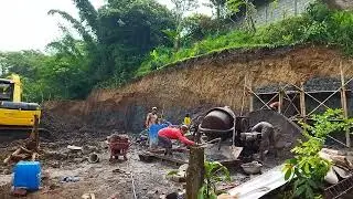 Proses Pondasi Tebing Setinggi 10 Meter