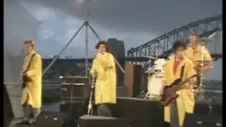 Do Re Mi - Guns & Butter @ Sydney Harbour