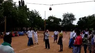 pot breaking kili   christmas 2014 in pulickanmoi