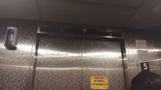 Sigma Elevator/ Lift with Unique Indonesian Voice at Blok M Plaza