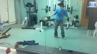 Justin Bieber Dancing to Freeze by T-Pain