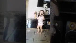 Me Ama - Elizabeth Vaz