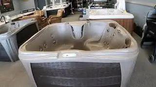 Explore the Jacuzzi Vibe 68 Hot Tub at Jacuzzi Manitoba