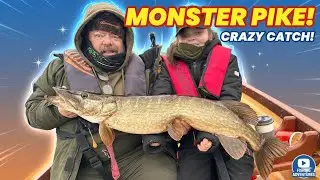 Первая крупная щука юной девочки! 🎣 Рыболовное приключение отца и дочери