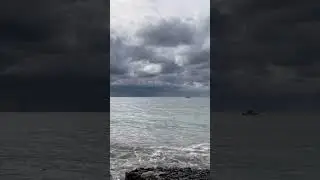 20.10.24 #гдетотам #море #тучи #облака #лодка #камни #горизонт