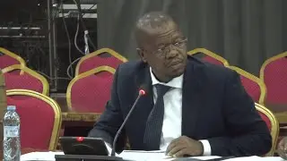 Президент FUFA инженер Мозес Магого вступил в конфликт с министром спорта Питером Огвангом по пов...