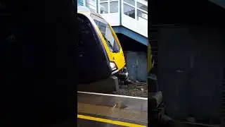 Northern Unit: 195015 Arriving At Nottingham Station