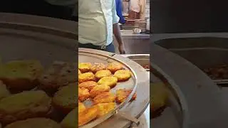 Royal cafe (Chat king of India) #royalcafe#hazaratganj#alutikki#basketchat#streetfoodlucknow