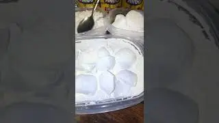 Squeaky starch eating Credits: lizzy.lovestarch  #asmr  #cornstarch #eatingcornstarch