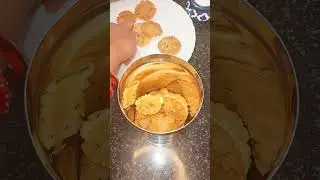 ଚାଉଳ ଚୁନାରେ କୁଡୁମୁଡିଆ ପାପଡି//Rice flour  snacks evening timeରେ ଖାଇବାକୁ ପିଲାମାନଙ୍କ ପସନ୍ଦ ପାପୁଡି!!