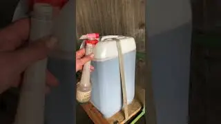 Ger&auml;t zum Umf&uuml;llen aus Kanistern