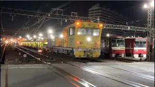 京急線61H回送1736と61回送1484！営業運転終了後に金沢文庫駅側から金沢文庫第2踏切側へと深夜の保線作業の為に走行するKEIKYU 施設部の保線車両と保線作業の光景！【令和8年1月16日】