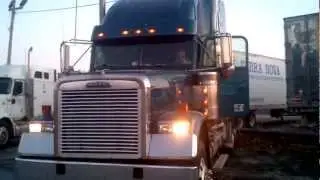 Cold Start 04' Freightliner Classic 515 Detroit 60 Series