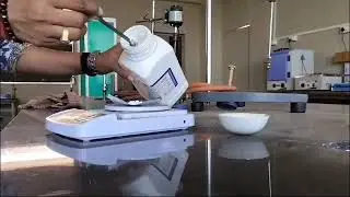 Determination of moisture  content and loss on drying b.pharm practical #practical #moisture
