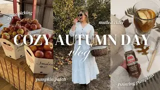 a perfect autumn day 🍂 going apple picking, pumpkin patch, making mulled cider, baking + more!
