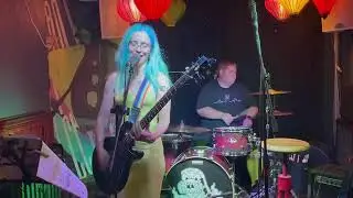 Fyzz Wallis Band - &lsquo;Wrong&rsquo;